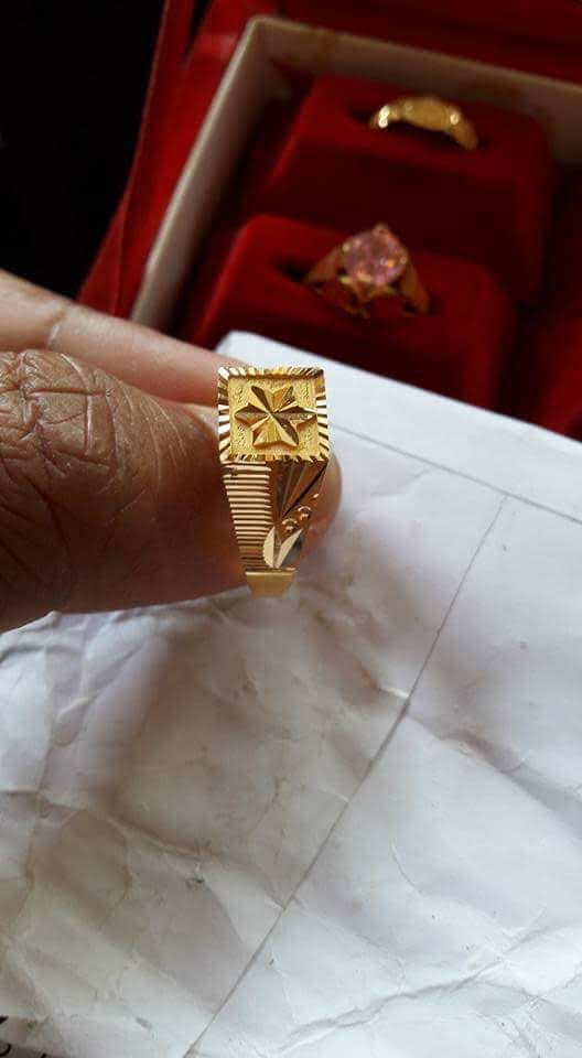 Gold  Box Angti